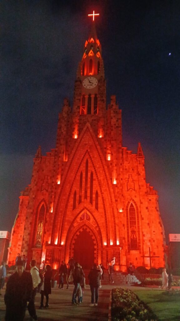 FESTURIS EM GRAMADO/RS